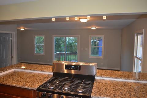 1150 Bangs St, Aurora, IL 60505 photo 4
