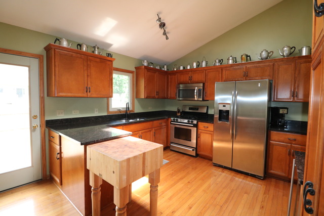 1302 Prodehl Dr, Lockport, IL 60441 photo 6
