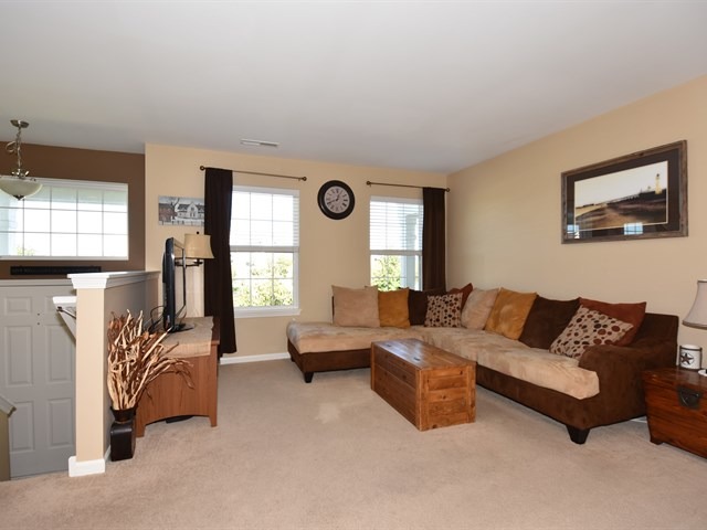 24607 John Adams Dr, Plainfield, IL 60544 photo 4
