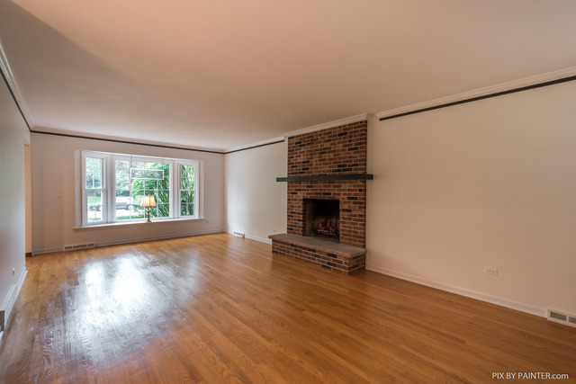 26 W201 Tomahawk Dr, Wheaton, IL 60189 photo 4