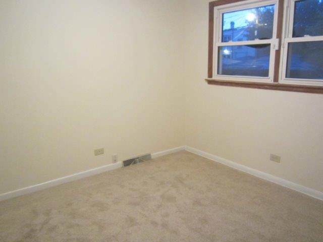 621 E 88th Pl, Chicago, IL 60619 photo 9