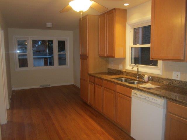 621 E 88th Pl, Chicago, IL 60619 photo 3