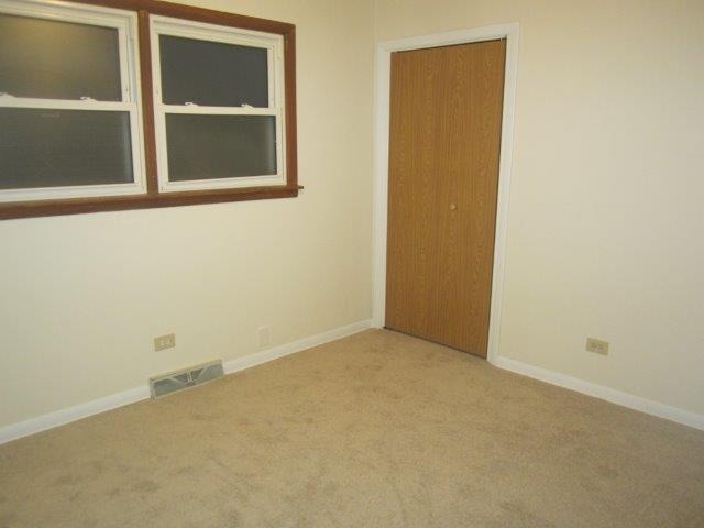 621 E 88th Pl, Chicago, IL 60619 photo 8