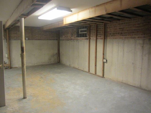 621 E 88th Pl, Chicago, IL 60619 photo 13