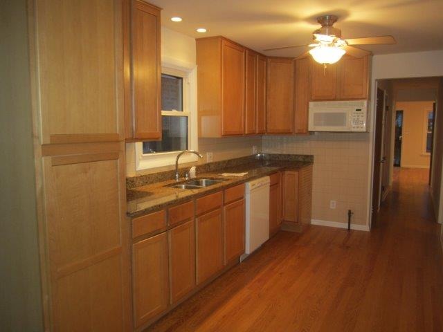 621 E 88th Pl, Chicago, IL 60619 photo 2