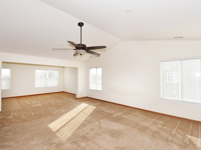 719 Christopher St, Plano, IL 60545 photo 11