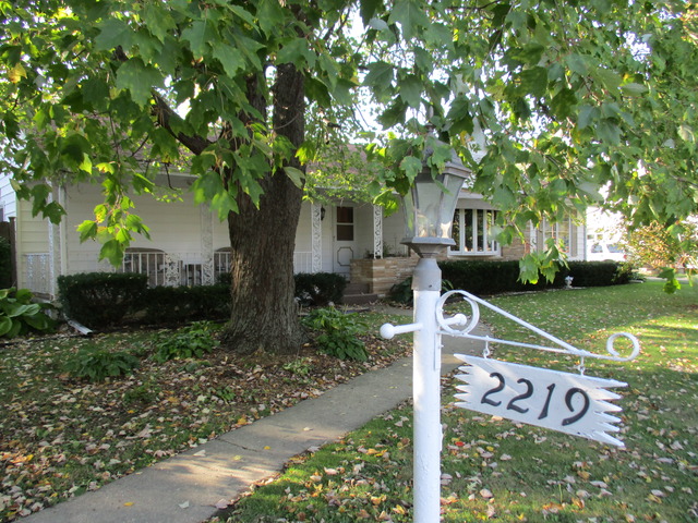 2219 Spencer Pl, Ottawa, IL 61350 photo 1