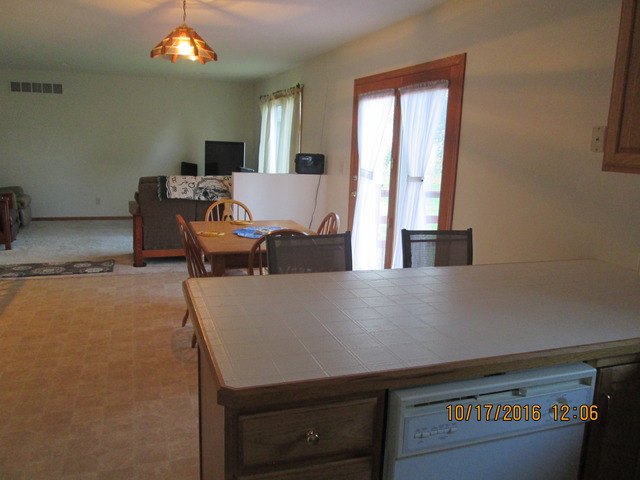 411 Erickson Gate, Lee, IL 60530 photo 10