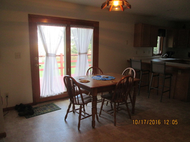 411 Erickson Gate, Lee, IL 60530 photo 9