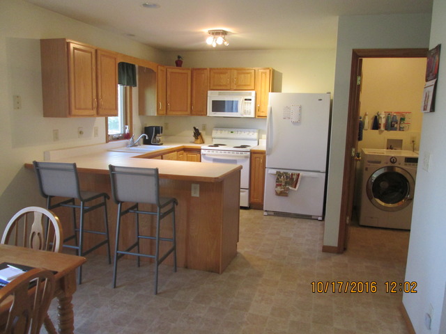 411 Erickson Gate, Lee, IL 60530 photo 7