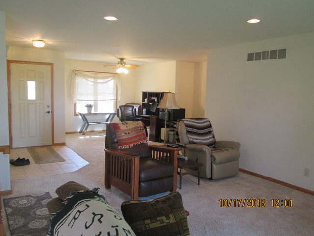 411 Erickson Gate, Lee, IL 60530 photo 5