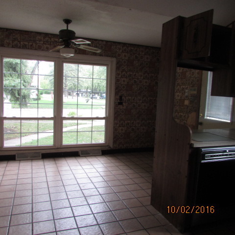 3457 Magnolia Dr, Markham, IL 60428 photo 3