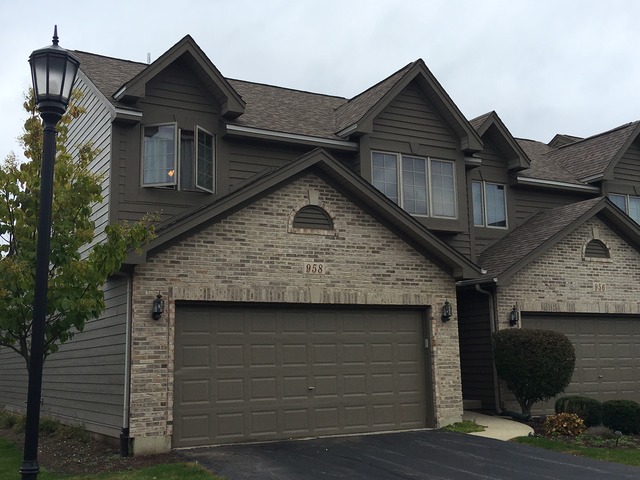 958 Ascot Dr, Elgin, IL 60123 photo 1