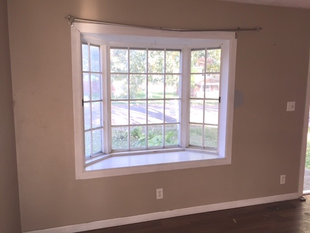 827 Washington Ave, Dixon, IL 61021 photo 9