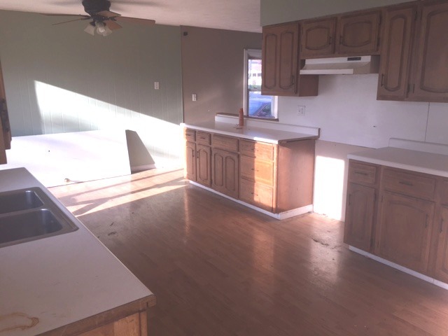 827 Washington Ave, Dixon, IL 61021 photo 3