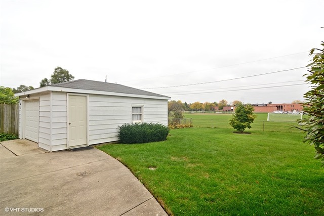 264 S Wheeling Ave, Wheeling, IL 60090 photo 10