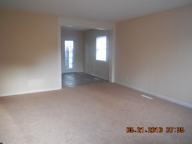 1501 Beach Rd, Mchenry, IL 60050 photo 2