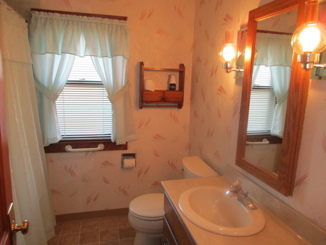850 Cedar Ave, Elgin, IL 60120 photo 16