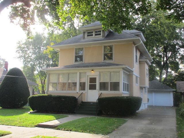 850 Cedar Ave, Elgin, IL 60120 photo 1