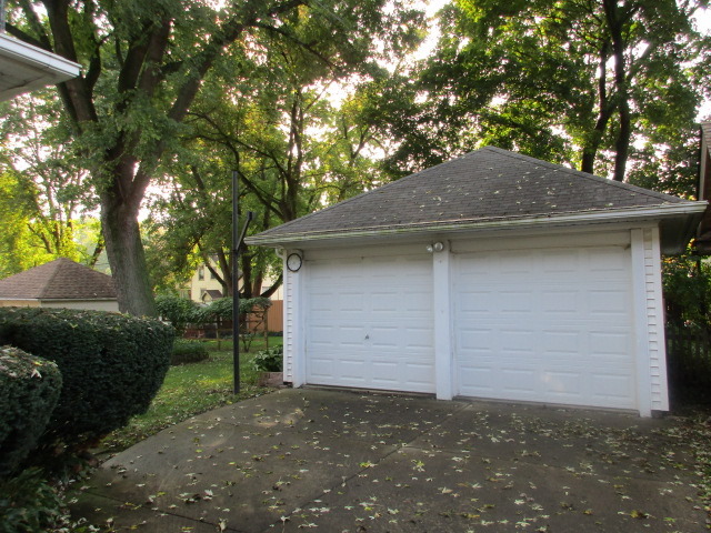 850 Cedar Ave, Elgin, IL 60120 photo 22