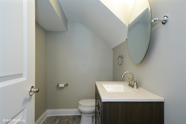 563 Radcliffe Ave, Des Plaines, IL 60016 photo 14