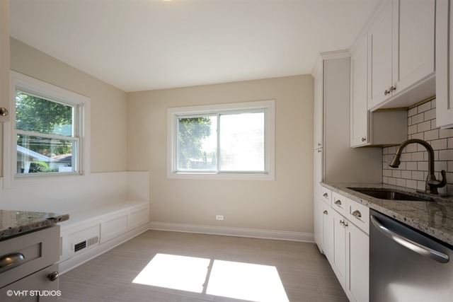 563 Radcliffe Ave, Des Plaines, IL 60016 photo 6