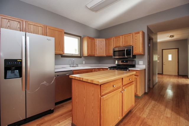 457 S Chicago Ave, Kankakee, IL 60901 photo 3