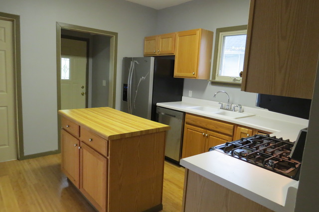 457 S Chicago Ave, Kankakee, IL 60901 photo 4