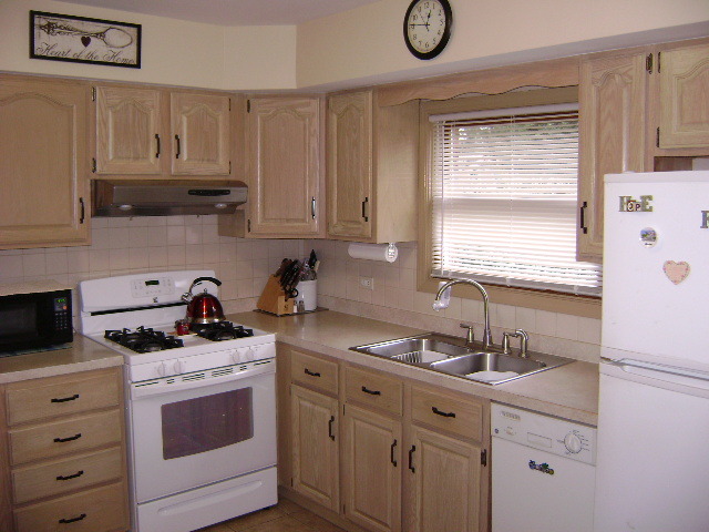 1811 Everett Ave, Des Plaines, IL 60018 photo 2