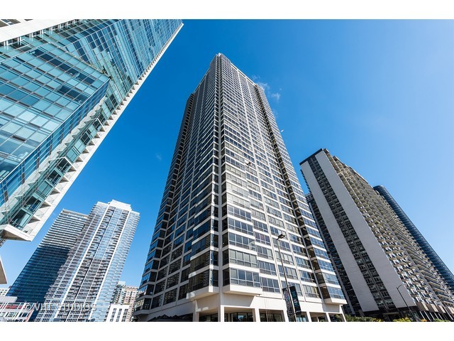 360 E Randolph St #307, Chicago, IL 60601 photo 1