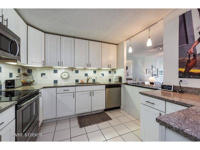 360 E Randolph St #307, Chicago, IL 60601 photo 5