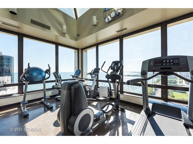 360 E Randolph St #307, Chicago, IL 60601 photo 12