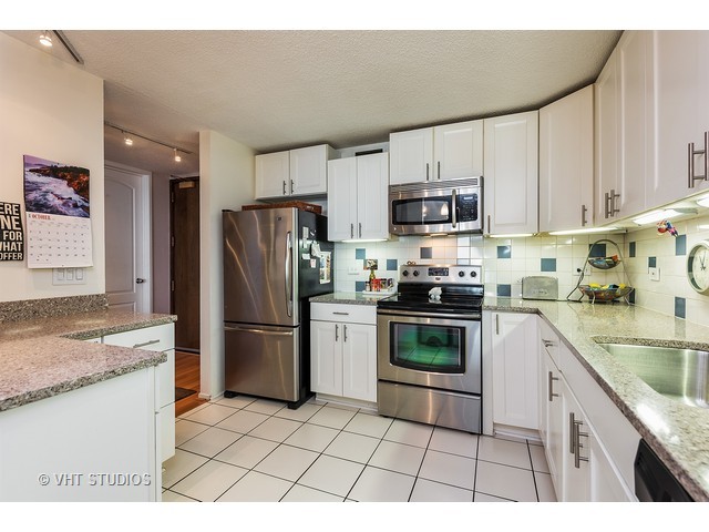 360 E Randolph St #307, Chicago, IL 60601 photo 6