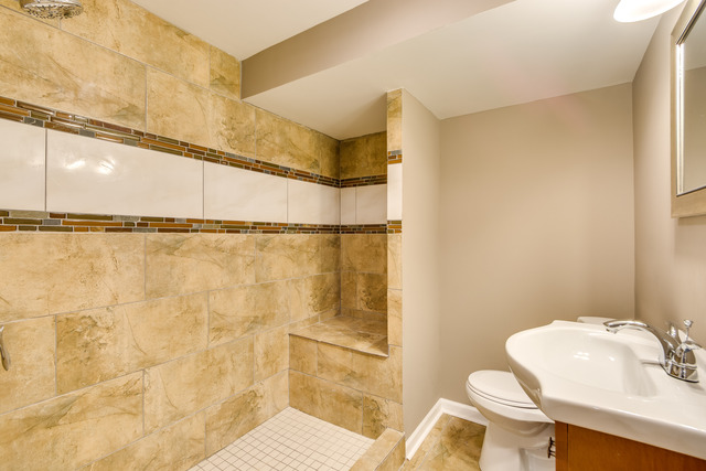 146 E 124th St, Chicago, IL 60628 photo 12