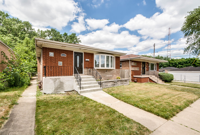 146 E 124th St, Chicago, IL 60628 photo 2