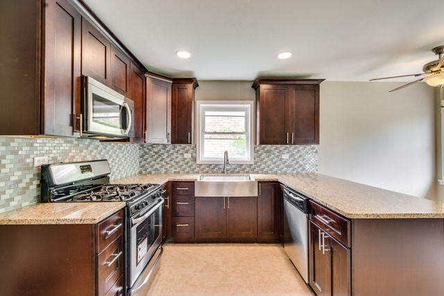 146 E 124th St, Chicago, IL 60628 photo 6