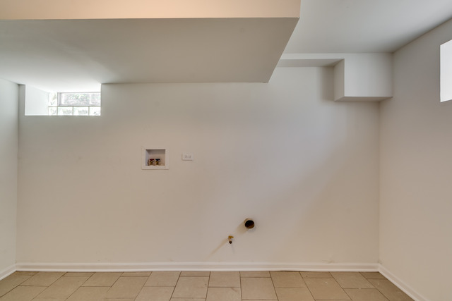 146 E 124th St, Chicago, IL 60628 photo 25