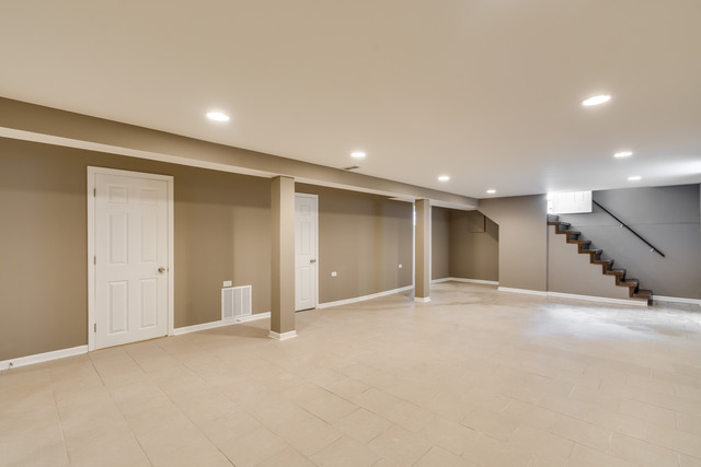 146 E 124th St, Chicago, IL 60628 photo 22