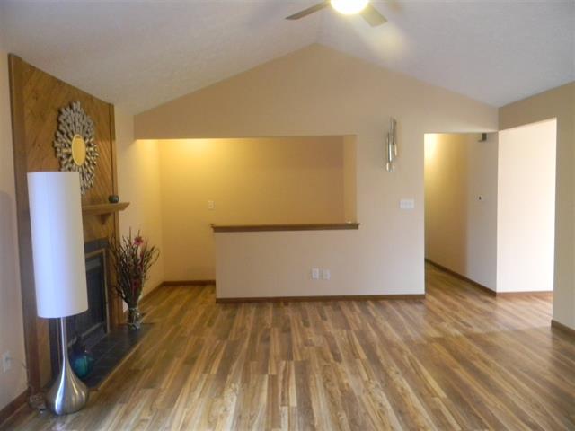 9585 Cinnabar Dr, Roscoe, IL 61073 photo 8