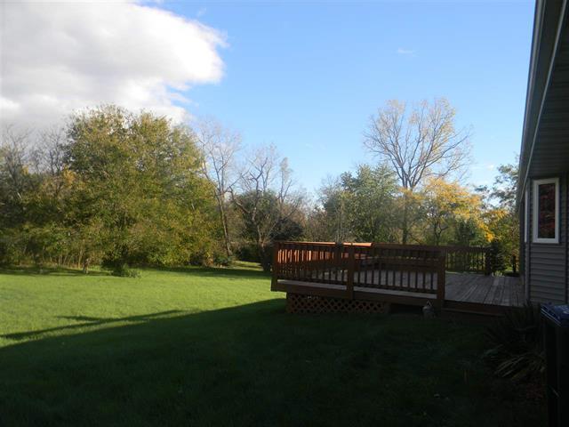 9585 Cinnabar Dr, Roscoe, IL 61073 photo 12