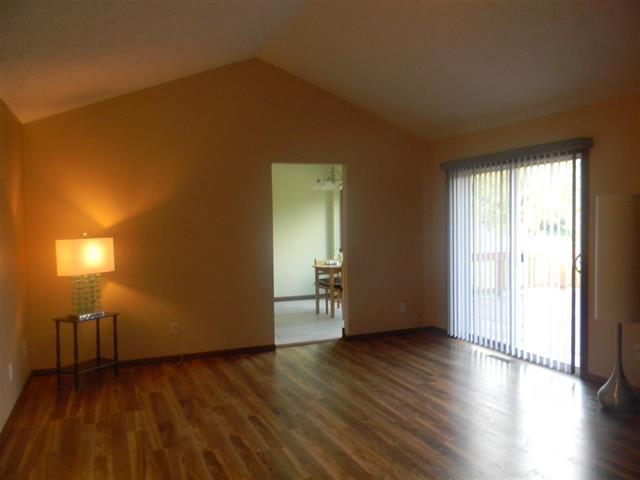 9585 Cinnabar Dr, Roscoe, IL 61073 photo 6