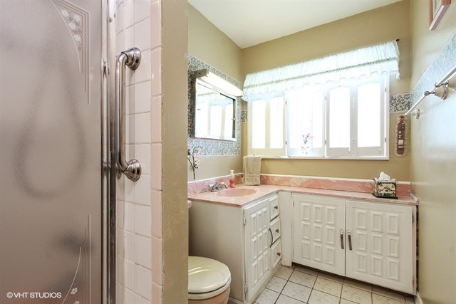 560 Western St, Hoffman Estates, IL 60169 photo 11
