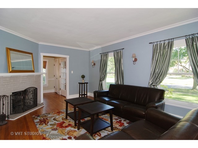 296 Nuttall Rd, Riverside, IL 60546 photo 4