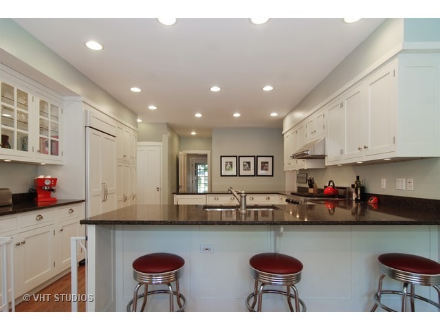 296 Nuttall Rd, Riverside, IL 60546 photo 5