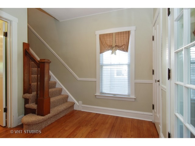296 Nuttall Rd, Riverside, IL 60546 photo 2