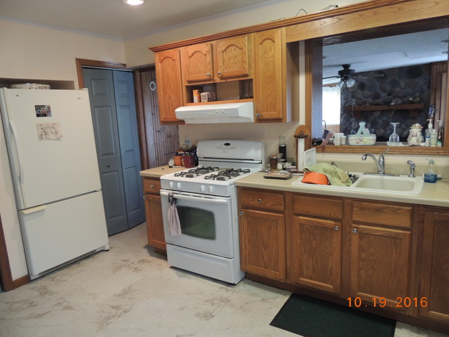 2327 8th St, Peru, IL 61354 photo 3