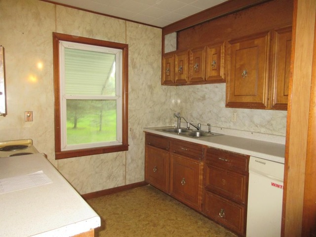 303 Marengo Rd, Harvard, IL 60033 photo 2