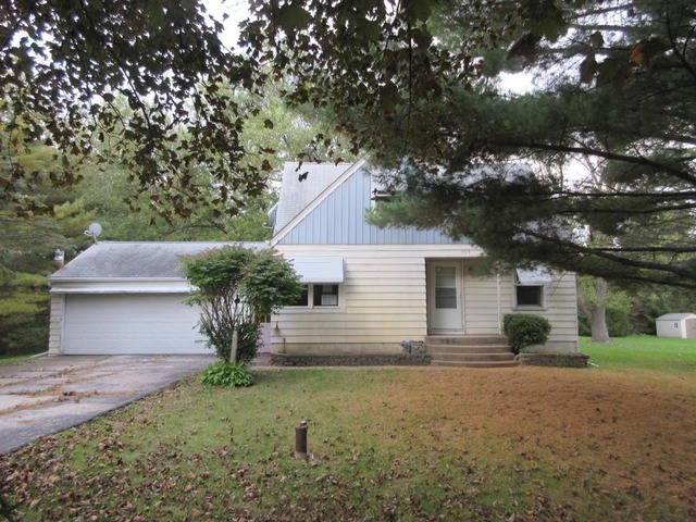 303 Marengo Rd, Harvard, IL 60033 photo 1