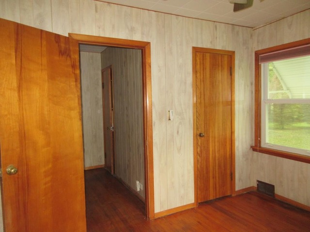 303 Marengo Rd, Harvard, IL 60033 photo 8
