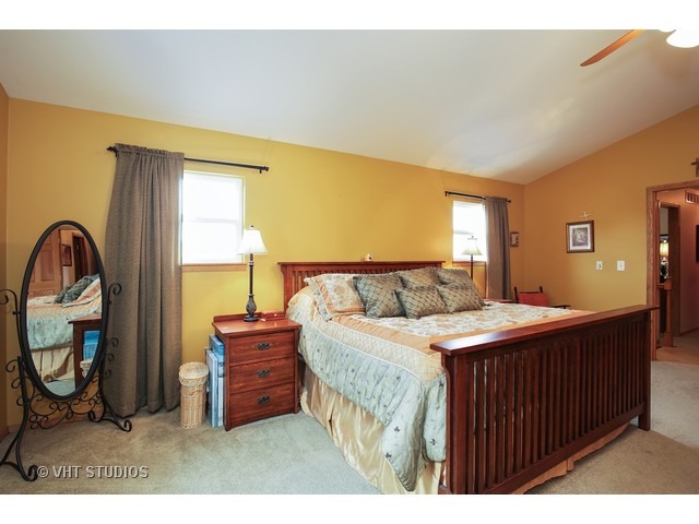 695 Fox Run Ln, Algonquin, IL 60102 photo 12